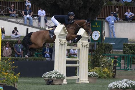 Piazza di Siena: il Rolex Gran Premio Roma a Karl Cook